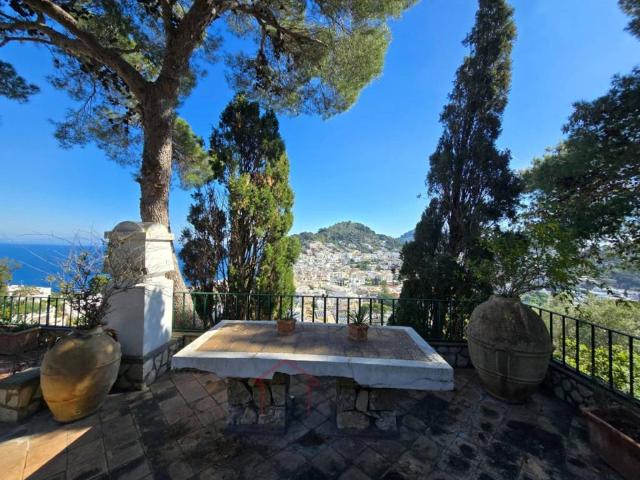 Casa indipendente in vendita a Capri NA