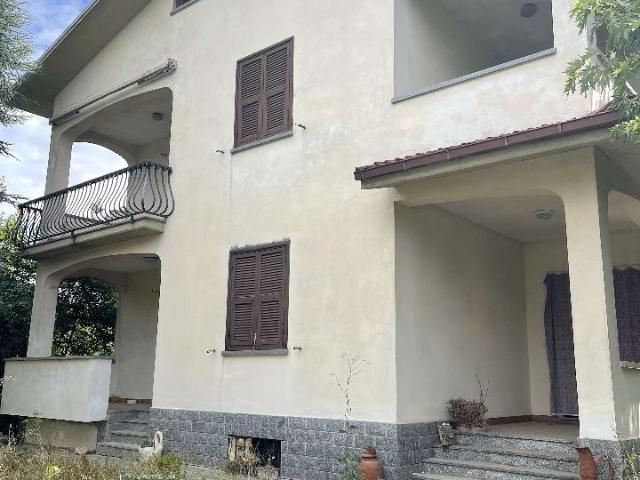 Casa indipendente in vendita a Capriata D'Orba