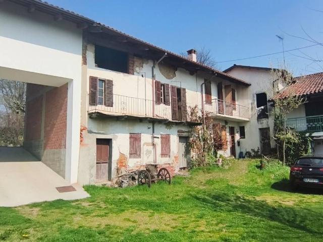 Casa indipendente in vendita a Capriglio AT