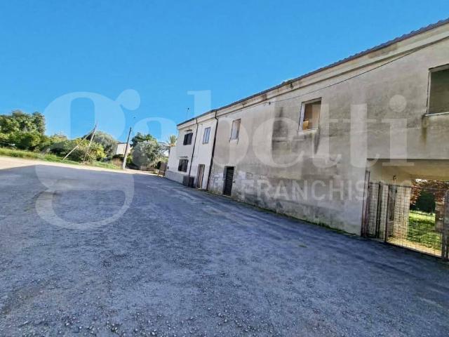 Casa indipendente in vendita a Capua CE