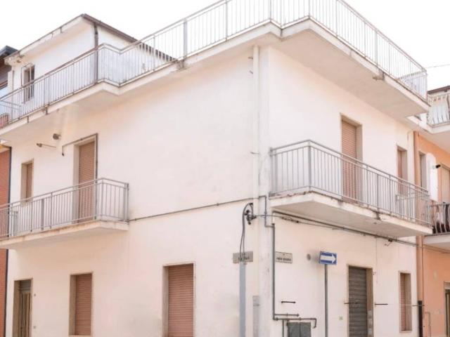 Casa indipendente in vendita a Carapelle FG