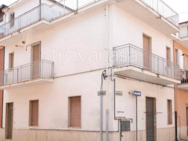 Casa indipendente in vendita a Carapelle vico Trefiori, 10