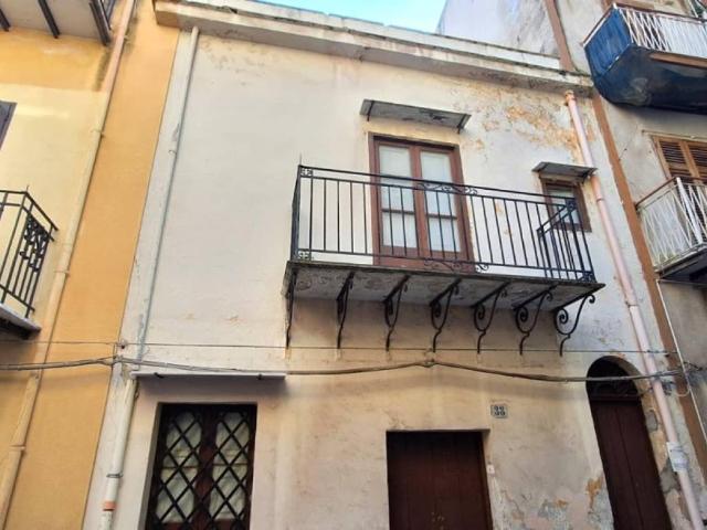 Casa indipendente in vendita a Carini PA