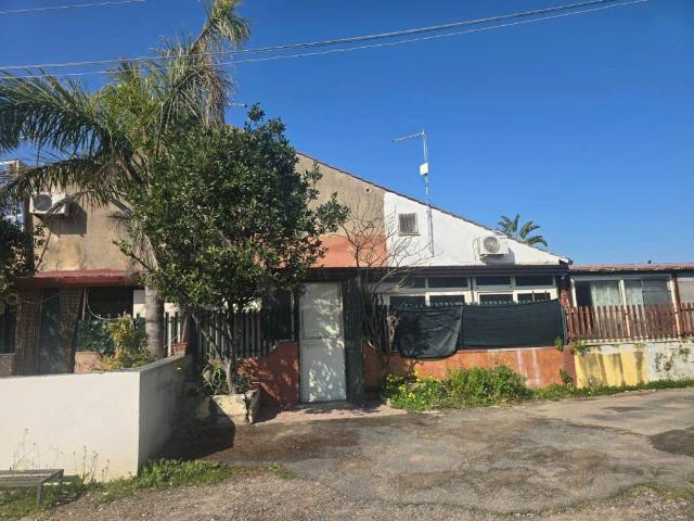 Casa indipendente in vendita a Carlentini SR