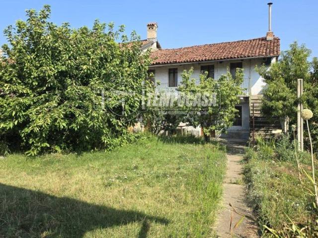 Casa indipendente in vendita a Carmagnola via Rubinetti 14
