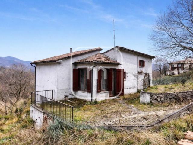Casa indipendente in vendita a Carsoli AQ