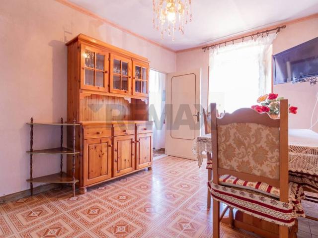 Casa indipendente in vendita a Carsoli AQ