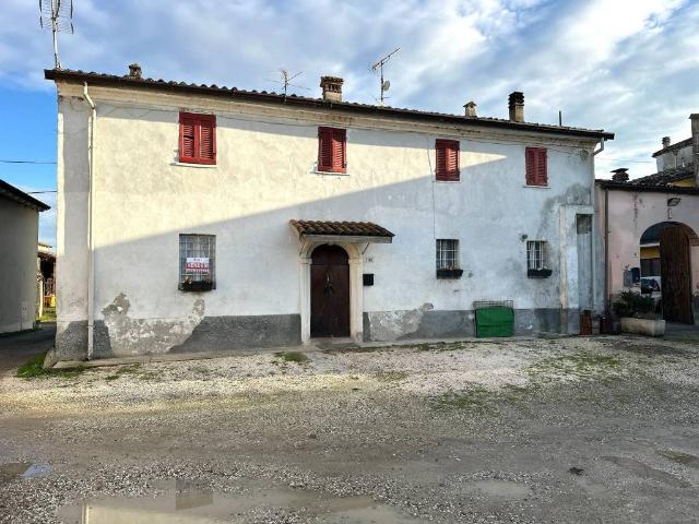 Casa indipendente in vendita a Carpaneto Piacentino PC