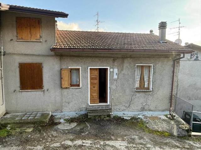Casa indipendente in vendita a Carpegna PU