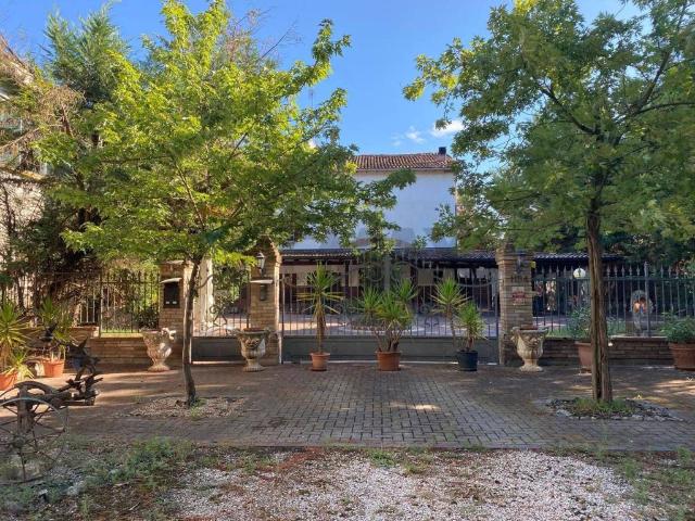 Casa indipendente in vendita a Carpi MO