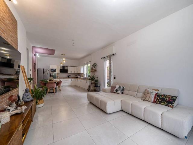 Casa indipendente in vendita a Carpi MO