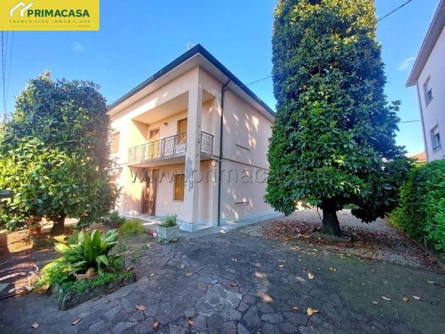 Casa indipendente in vendita a Carpi MO