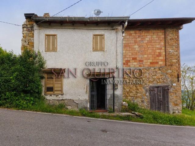 Casa indipendente in vendita a Carpineti via Villa, 17