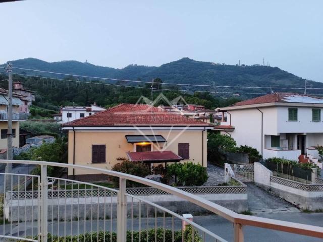 Casa indipendente in vendita a Carrara