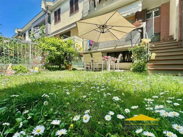 Casa indipendente in vendita a Carrara