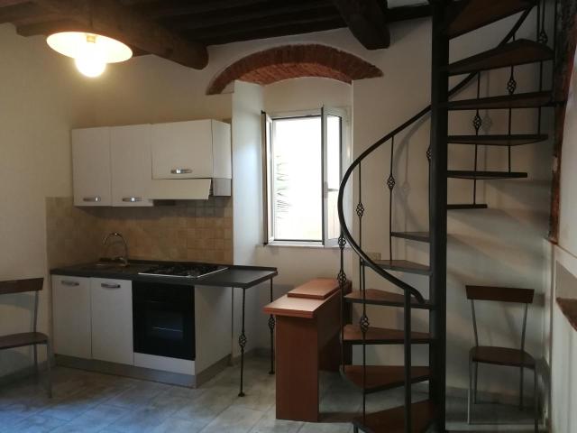 Casa indipendente in vendita a Carrara