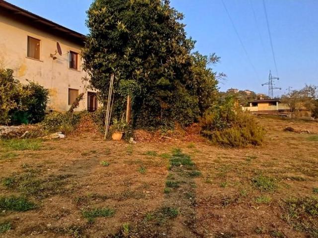 Casa indipendente in vendita a Carrara, Fossone