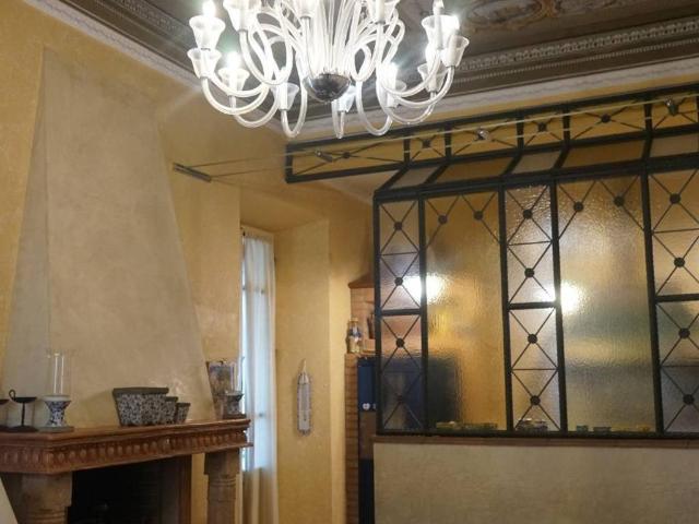 Casa indipendente in vendita a Carrara MS