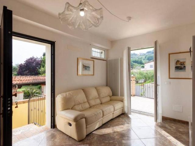 Casa indipendente in vendita a Carrara MS