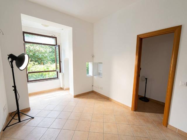 Casa indipendente in vendita a Carrara MS