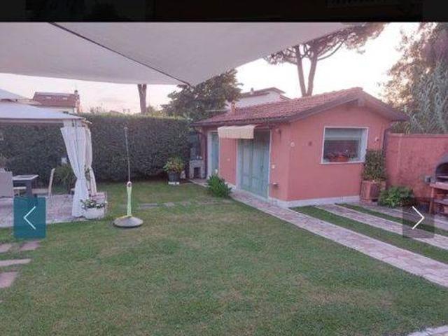 Casa indipendente in vendita a Carrara MS