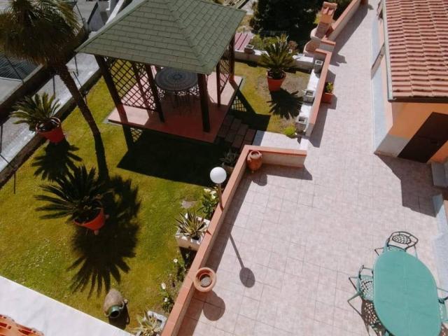 Casa indipendente in vendita a Carrara MS