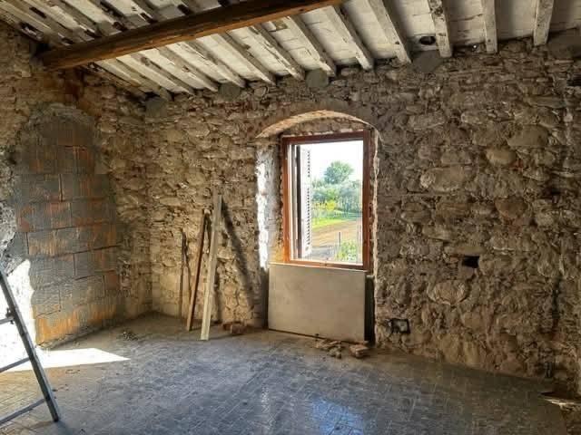 Casa indipendente in vendita a Carrara MS