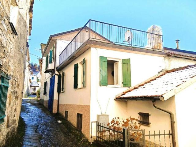 Casa indipendente in vendita a Carrega Ligure AL