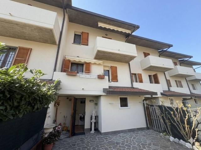 Casa indipendente in vendita a Carvico BG