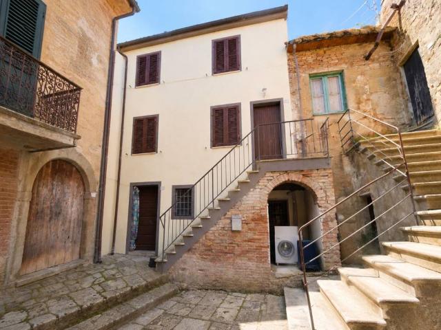Casa indipendente in vendita a Casciana Terme Lari PI