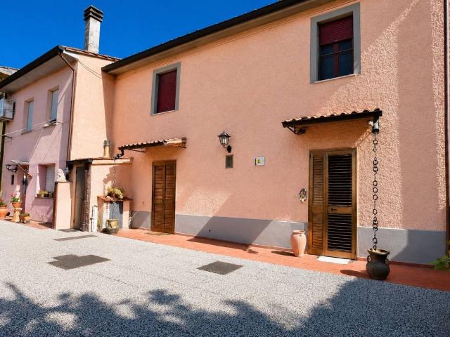 Casa indipendente in vendita a Casciana Terme Lari PI