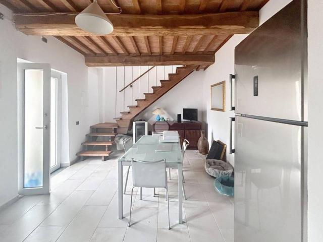 Casa indipendente in vendita a Cascina