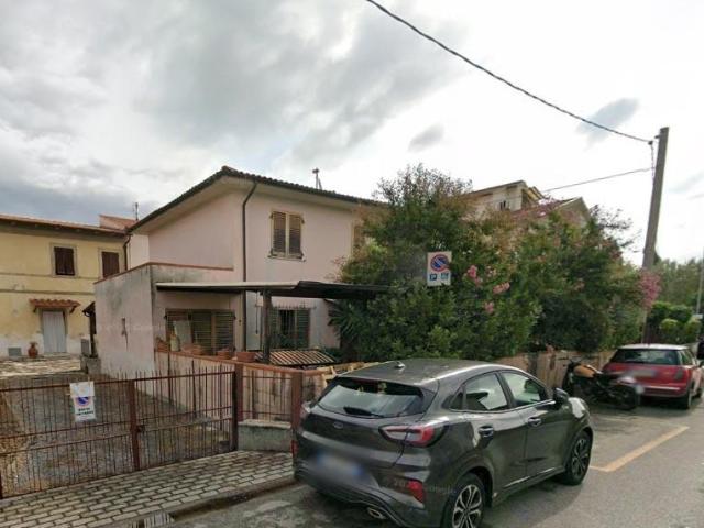 Casa indipendente in vendita a Cascina
