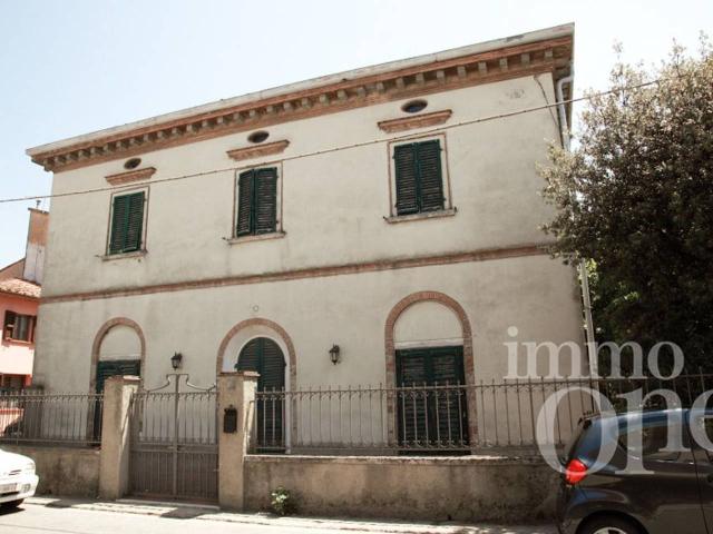 Casa indipendente in vendita a Cascina