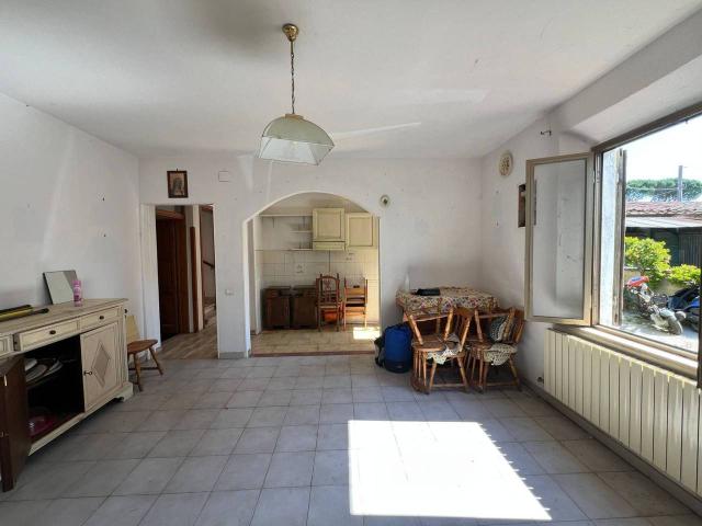 Casa indipendente in vendita a Cascina