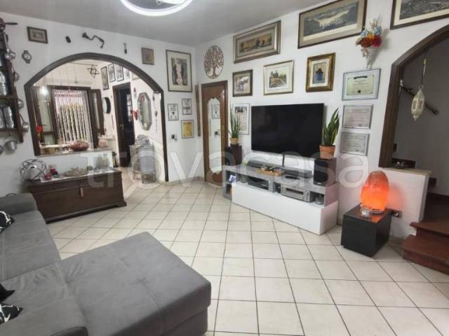 Casa indipendente in vendita a Cascina, Titignano Visignano