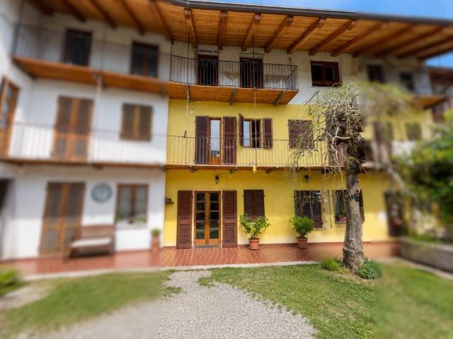 Casa indipendente in vendita a Cascinette d'Ivrea TO