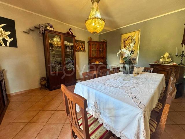 Casa indipendente in vendita a Casano, Luni