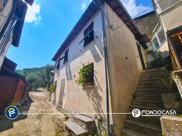 Casa indipendente in vendita a Casanova Lerrone, Degna