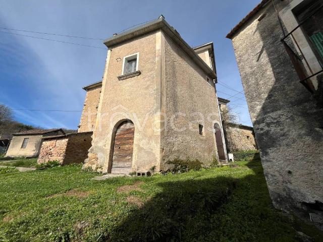 Casa indipendente in vendita a Casalvieri via Fallena
