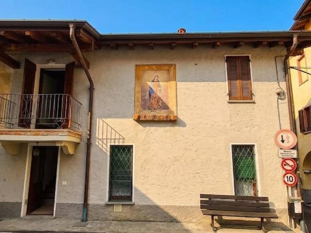 Casa indipendente in vendita a Casalzuigno VA
