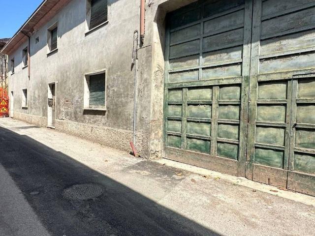 Casa indipendente in vendita a Casalbuttano ed Uniti CR