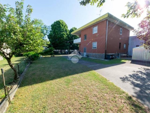 Casa indipendente in vendita a Casale Monferrato via achille grandi, 29