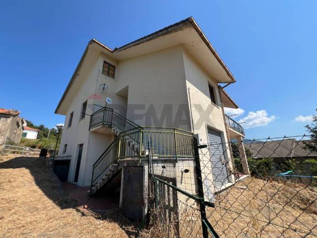Casa indipendente in vendita a Casarza Ligure GE