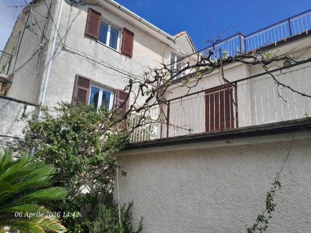 Casa indipendente in vendita a Casarza Ligure GE