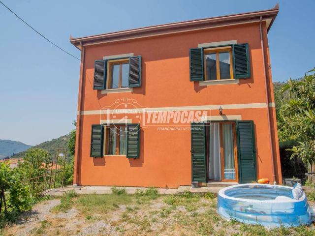 Casa indipendente in vendita a Casarza Ligure GE