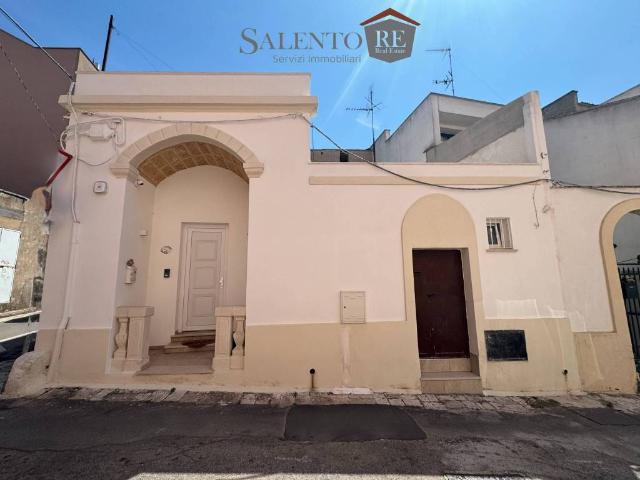 Casa indipendente in vendita a Casarano via Pisanelli, 22