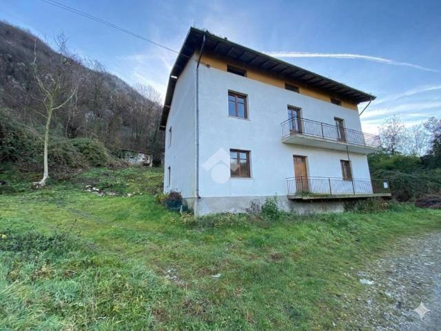 Casa indipendente in vendita a Casazza BG