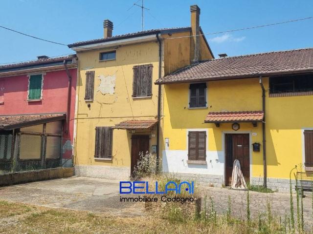 Casa indipendente in vendita a Caselle Landi LO