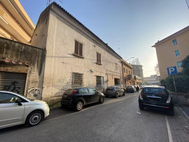 Casa indipendente in vendita a Caserta CE